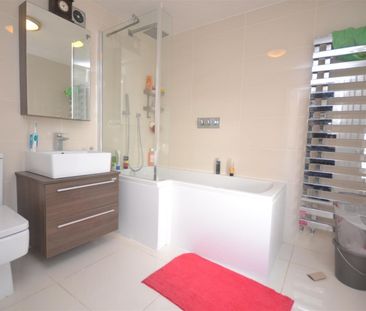 1 bedroom Flat To Let - Photo 2