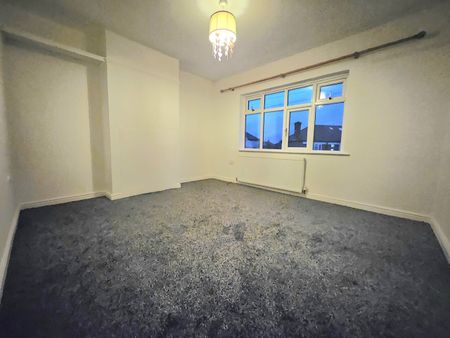 3 Bed Terraced House, Warren Road, LU1 - Photo 4