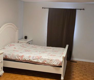 For Lease - 463 Commonwealth Circle, Mississauga, Ontario - Photo 4