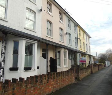 Norfolk Road, MAIDENHEAD - Photo 2
