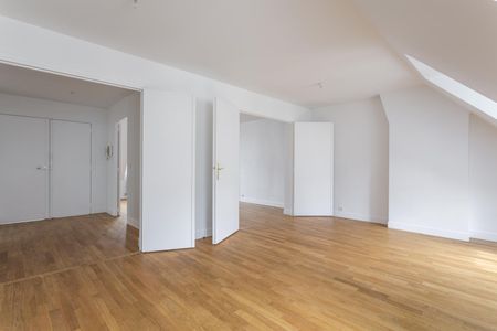 location Appartement F5 DE 159m² À PARIS - Photo 2