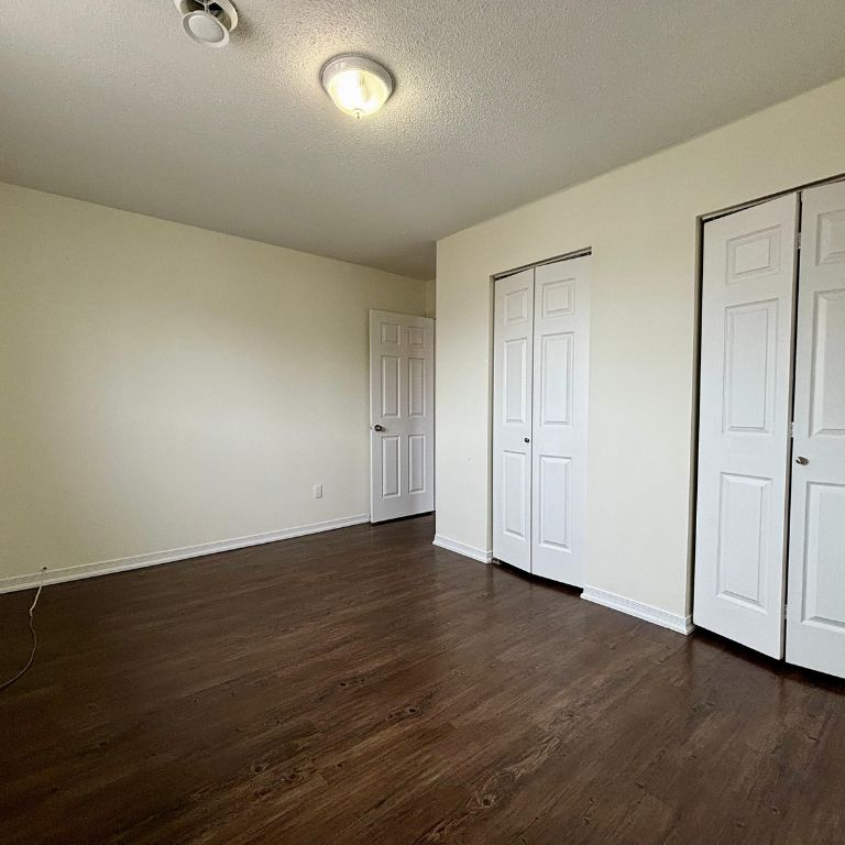 For Lease - 5 Ferndale Drive Unit# 2, Barrie, Ontario - Photo 1