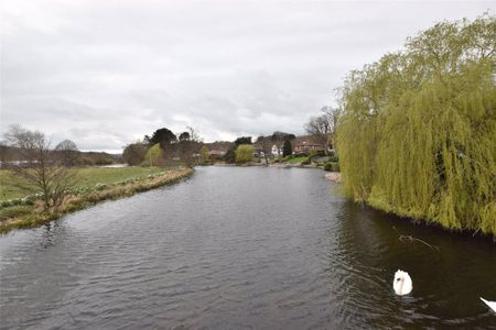 2 bedroom semi-detached house to rent - Photo 2