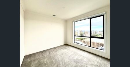 The 3 bedroom 2 Bathroom Townhouse Corner Tranquil Abode Close to Amenities - Photo 5