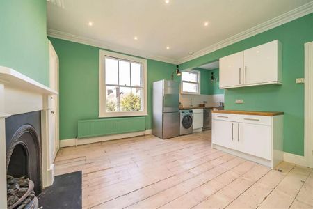 3 bedroom maisonette to rent - Photo 5