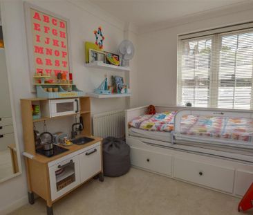 3 bedroom apartment to rent - Photo 1