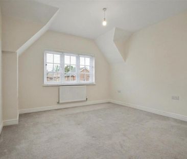 3 bedroom semi-detached house to rent - Photo 6