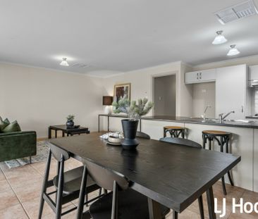 Beautiful Family Home - Photo 2