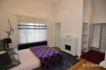 High Set Executive Home - Photo 5