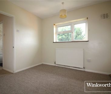 Buckingham Road, Borehamwood, Hertfordshire, WD6 - Photo 5