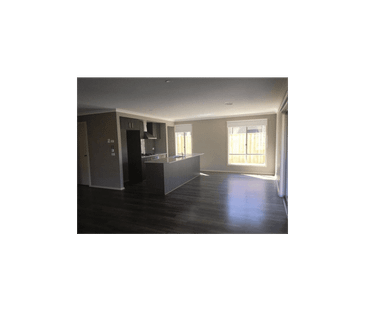 Comfort, Space & Convenience – Your Ideal Family Home Awaits - Photo 1