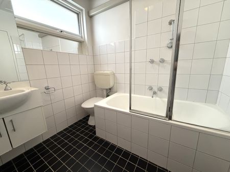 12/11 Maroona Road, Carnegie VIC 3163 - Apartment For Rent | Domain - Photo 4