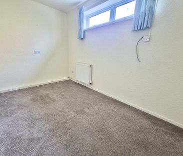 4 bedroom detached bungalow to rent - Photo 4