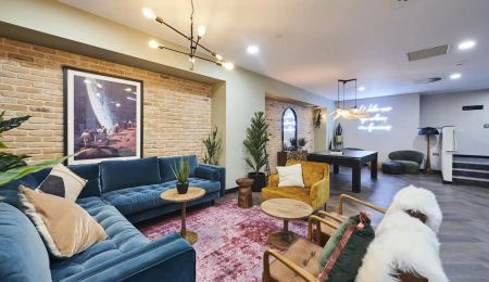 Studio Bronze - Photo 2