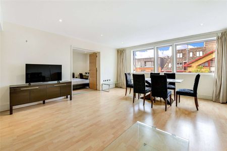 Spacious 3 bedroom, 3 bathroom apartment, with large reception room and separate kitchen. Perfect for 3 sharers (HMO license). Situated in the heart of Westminster, with 24/7 concierge. - Photo 2