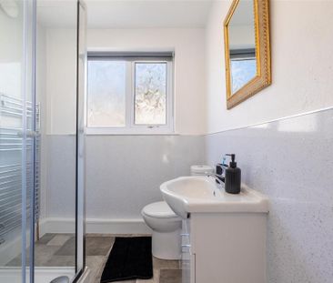 2 bedroom private hall to rent - Photo 6