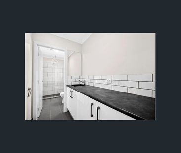 Stunning Apartment in Frankston - Photo 3