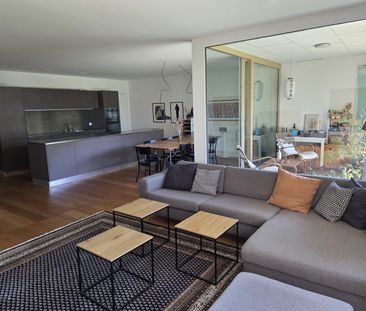 Charming furnished 3.5-Room Apartment with Balcony an rooftop terra... - Foto 2