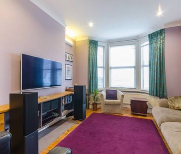 4 Bed Semi-Detached House, Woodville Road, CR7 - Photo 6