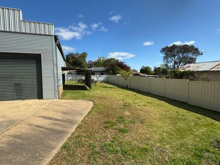 20 Karabah Avenue, Young, NSW 2594 - Photo 2