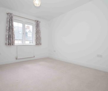 4 bedroom detached house to rent - Photo 1