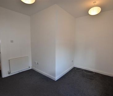 2 Bedroom Apartment To Let - Photo 6