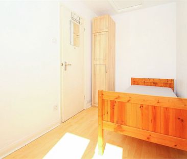 2 bed end of terrace house to rent in Bosanquet Close, Uxbridge, UB8 - Photo 4