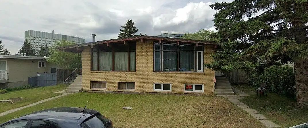 University Heights NW Large 2 Bedrooms | 2017 Urquhart Road Northwest, Calgary - Photo 1