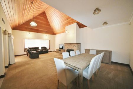 FURNISHED TOWNHOUSE IN SECURE ESTATE - Photo 2