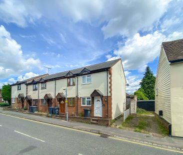 2 bedroom end terraced house to rent, - Photo 3