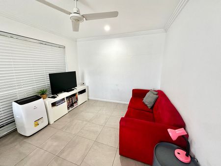 Charming 1-Bedroom, 1-Bathroom Unit in Thabeban - Photo 5
