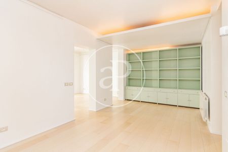 Flat for rent in Caracas street - Photo 3