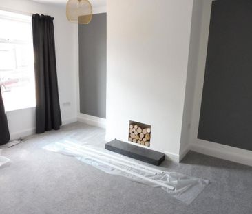 2 bedroom property to rent - Photo 1