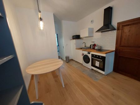 TROYES – Appartement T2 Meublé, proximité centre ville - Photo 2