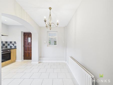 3 bedroom semi-detached house to rent - Photo 3