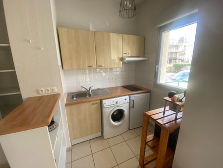 Location Appartement 2 pièces 42m² - Photo 3