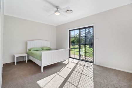 Impressive Space & Lifestyle – 3-Bedroom House for Lease in Oakville - Photo 4