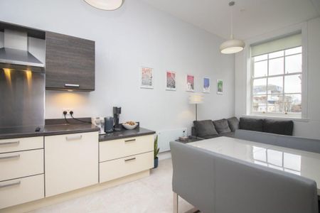 2 bedroom apartment to rent - Photo 2