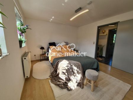 Charmante Dachgeschosswohnung mit Einbauküche – sofort verfügbar! - Photo 5