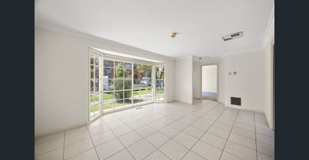 Stylish Single-Level Living! - Photo 2