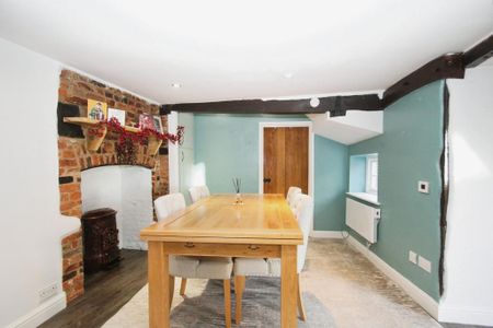 2 bedroom terraced house to rent - Photo 2