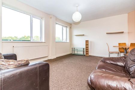 2 bedroom flat to rent - Photo 4