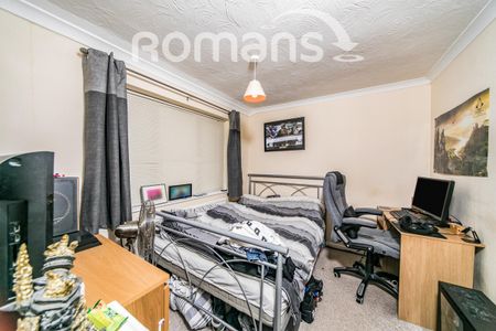 Burns Close, Woodley, Reading, RG5 - Photo 4