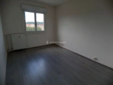 Location Appartement 4 pièces 93 m2 à Carmaux - Photo 4