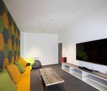 1 bedroom in a flat share to rent - Photo 1