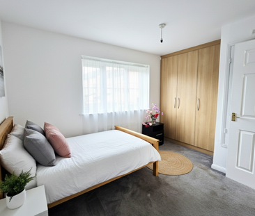 2 bedroom end of terrace house to rent - Photo 2