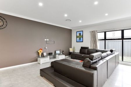 Stylish Four Bedroom Home - Photo 3