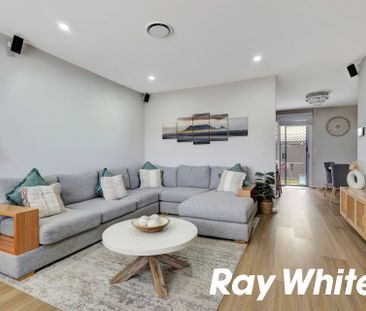 PREMIUM FOUR BEDROOM FAMILY RESIDENCE With Solar Panels & Close to ... - Photo 5