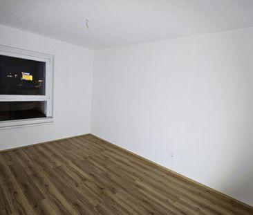 3 Zimmerwohnung mit Loggia und Küche - Unbefristeter Mietvertrag - ... - Photo 2