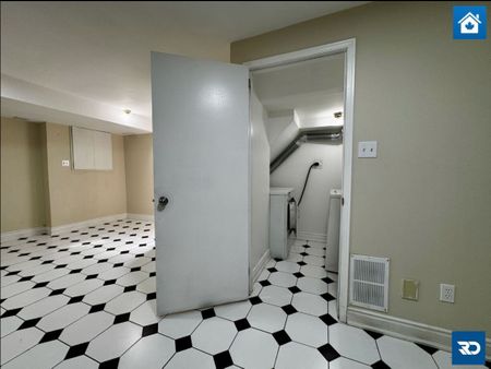 For Lease - 30 Tina Court, Brampton, Ontario - Photo 2